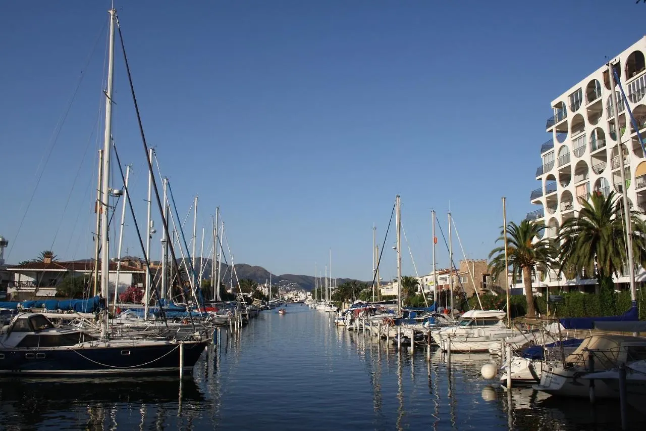 Empuriabrava Apartaments - Nº 9 0*,
